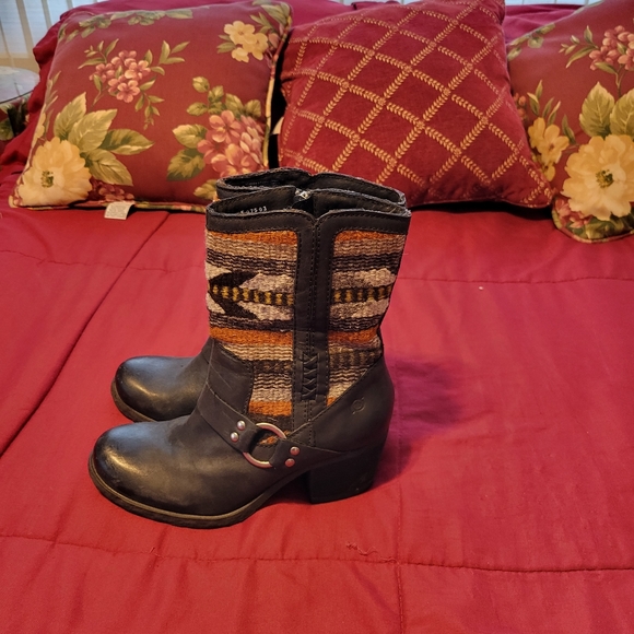 Born Shoes - BORN wool and leather southwestern ankle boots